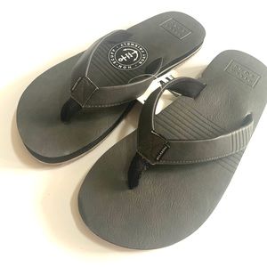 Billabong “All Day Slim” black leather flip flop